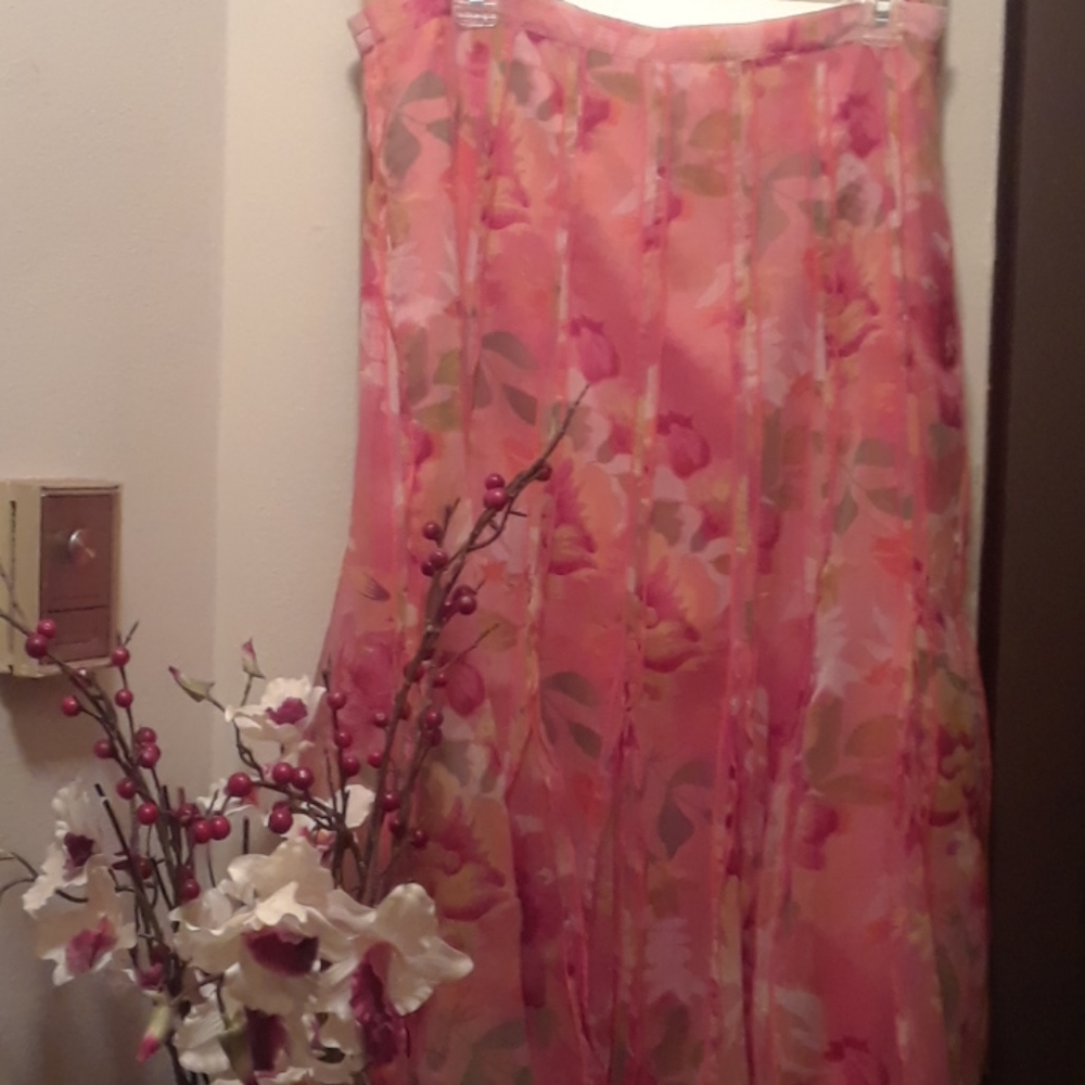 PRETTY PLEATED FLARE SKIRT